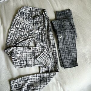 Ptula leggings with pockets two leggings available